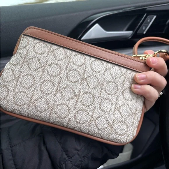 Calvin Klein wristlet - Picture 2 of 3